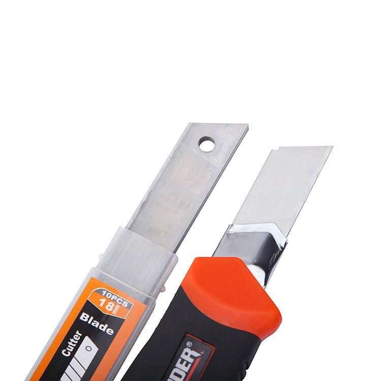 Finder 18mm Heavy-Duty Snap-Off Utility Knife with Spare Blades - Image 3
